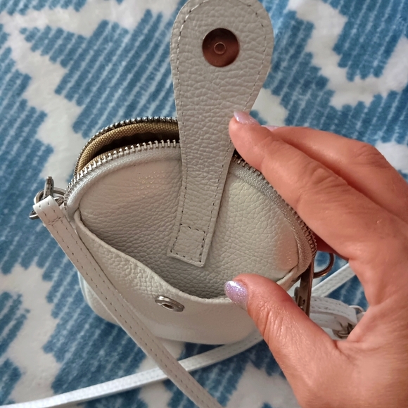 Crossbody Purse White Leather Made in Italy Cell Phone size two pockets - Picture 6 of 6